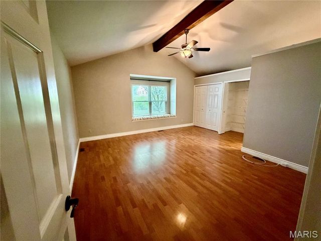 213 Shirewood Drive, St Charles, MO 63303