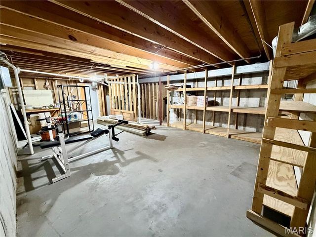 213 Shirewood Drive, St Charles, MO 63303