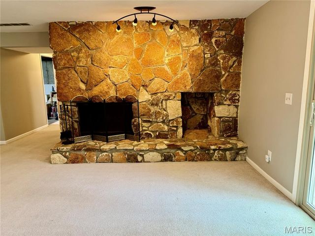 213 Shirewood Drive, St Charles, MO 63303
