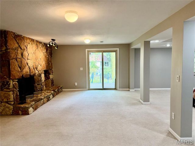 213 Shirewood Drive, St Charles, MO 63303