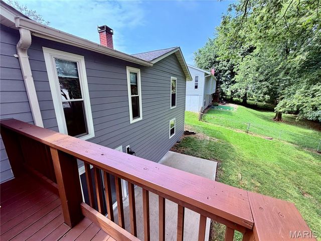 213 Shirewood Drive, St Charles, MO 63303