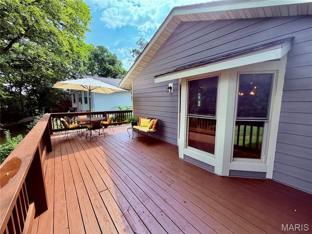 213 Shirewood Drive, St Charles, MO 63303