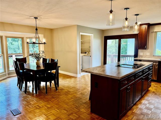 213 Shirewood Drive, St Charles, MO 63303