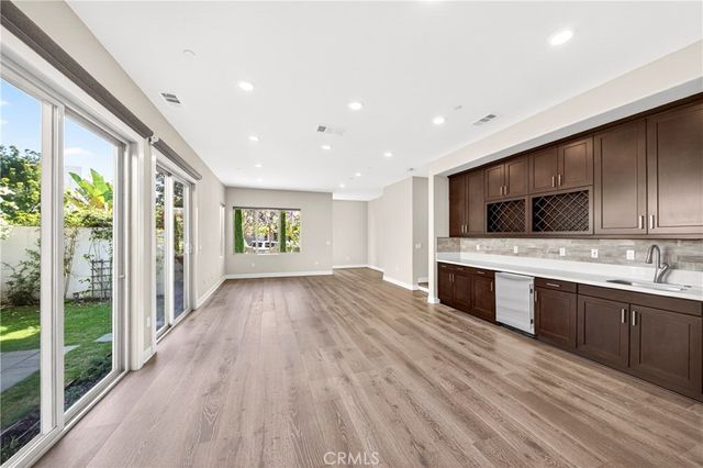 195 Stellar, Irvine, CA 92618