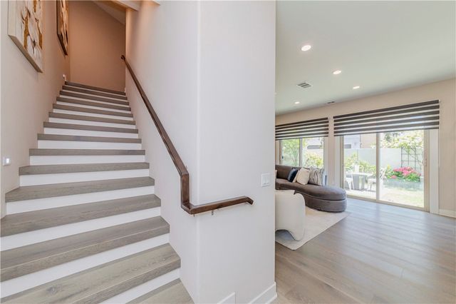 195 Stellar, Irvine, CA 92618
