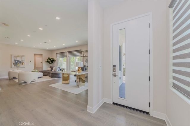 195 Stellar, Irvine, CA 92618