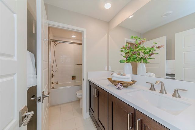 195 Stellar, Irvine, CA 92618