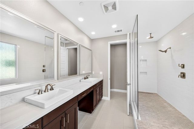 195 Stellar, Irvine, CA 92618
