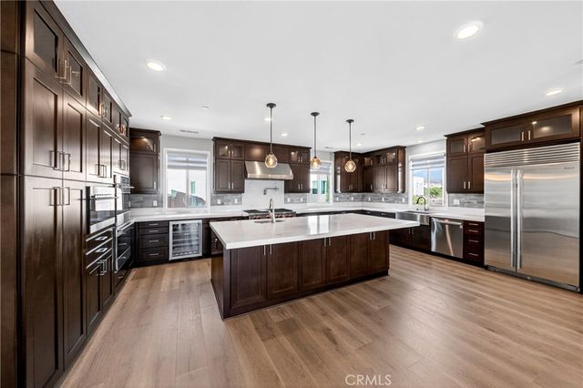 195 Stellar, Irvine, CA 92618