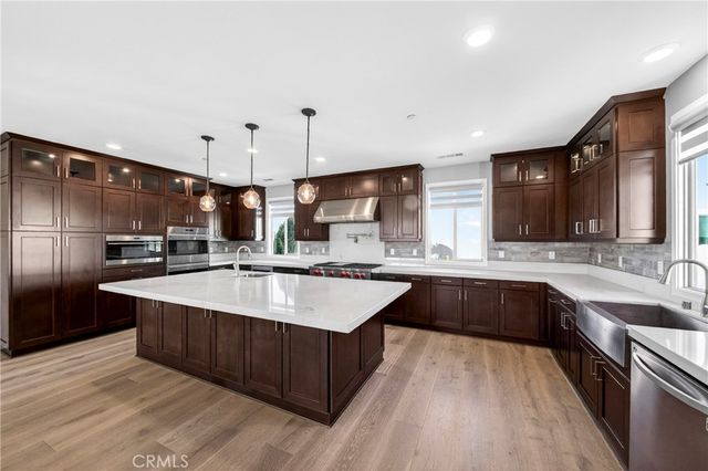 195 Stellar, Irvine, CA 92618