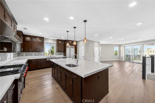 195 Stellar, Irvine, CA 92618