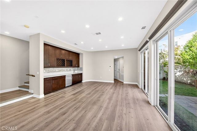 195 Stellar, Irvine, CA 92618