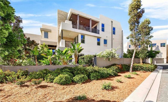 195 Stellar, Irvine, CA 92618