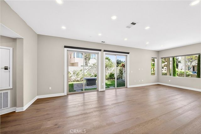 195 Stellar, Irvine, CA 92618