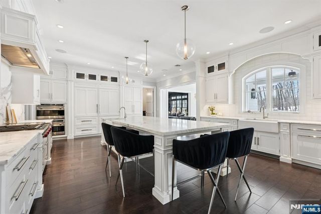 128 Birch Road, Franklin Lakes, NJ 07417