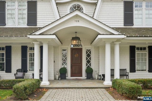 128 Birch Road, Franklin Lakes, NJ 07417