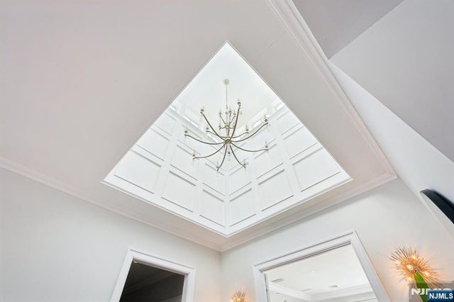 128 Birch Road, Franklin Lakes, NJ 07417