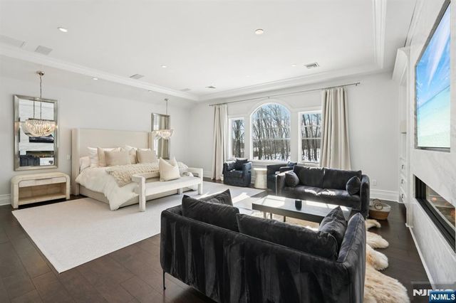 128 Birch Road, Franklin Lakes, NJ 07417