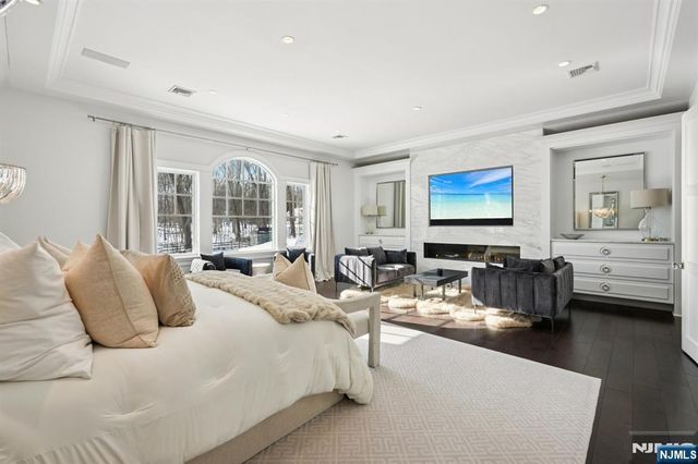 128 Birch Road, Franklin Lakes, NJ 07417