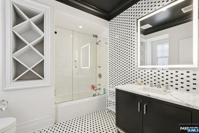 128 Birch Road, Franklin Lakes, NJ 07417