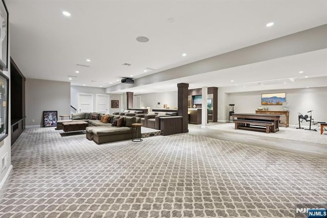 128 Birch Road, Franklin Lakes, NJ 07417