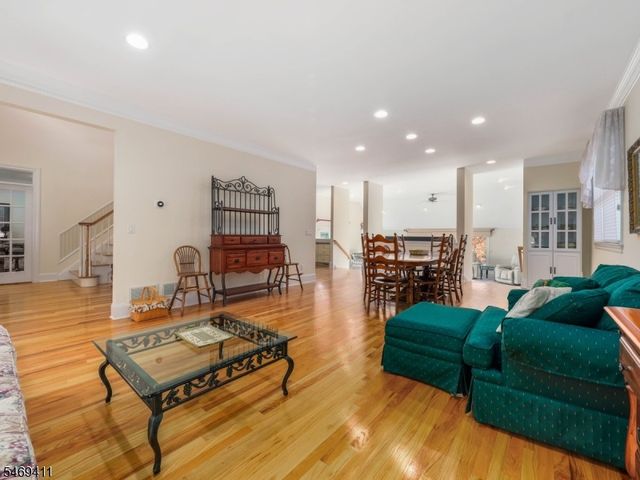 16 Forest Ridge Ter, Jefferson Twp., NJ 07438