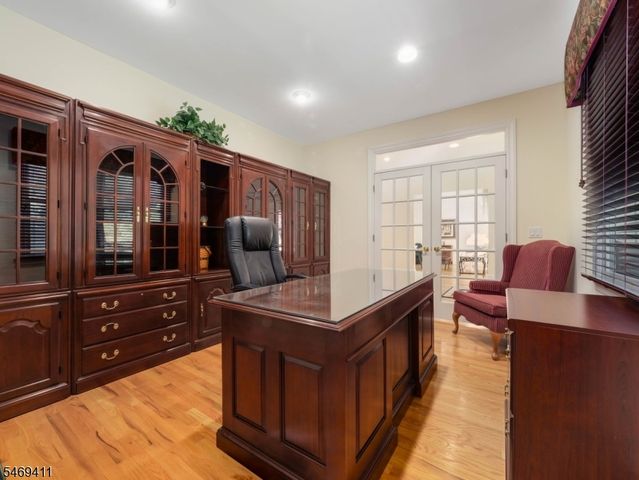 16 Forest Ridge Ter, Jefferson Twp., NJ 07438