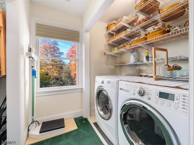 16 Forest Ridge Ter, Jefferson Twp., NJ 07438