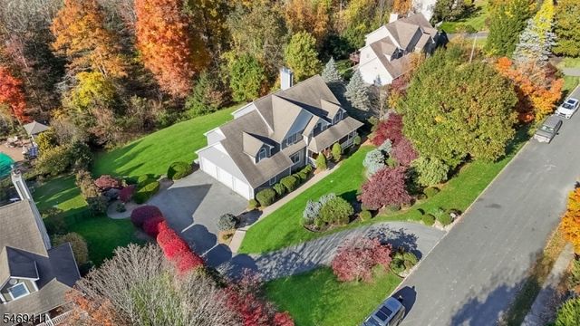 16 Forest Ridge Ter, Jefferson Twp., NJ 07438