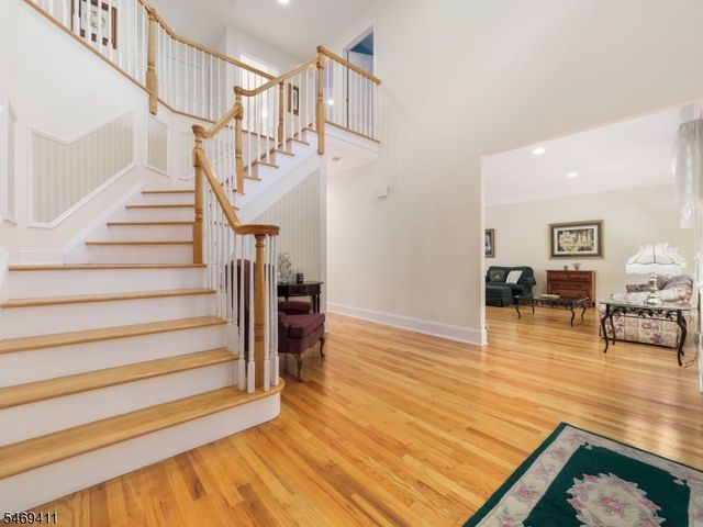 16 Forest Ridge Ter, Jefferson Twp., NJ 07438