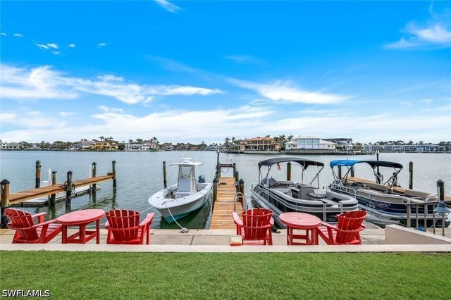 3200 Gulf Shore BLVD N 115, Naples, FL 34103