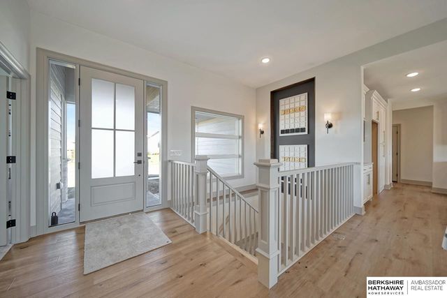 19821 V Street, Omaha, NE 68135