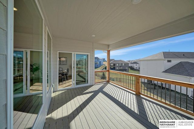 19821 V Street, Omaha, NE 68135