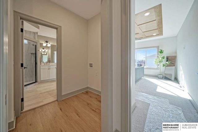 19821 V Street, Omaha, NE 68135