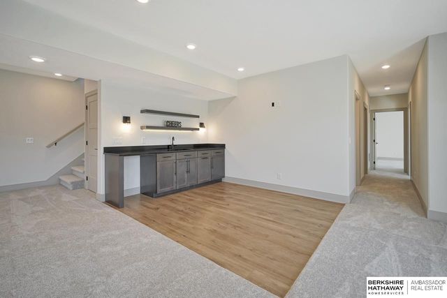 19821 V Street, Omaha, NE 68135