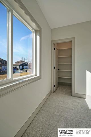 19821 V Street, Omaha, NE 68135