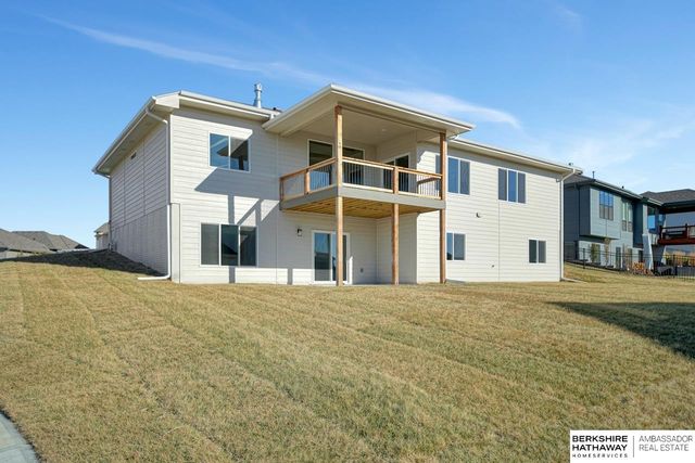 19821 V Street, Omaha, NE 68135