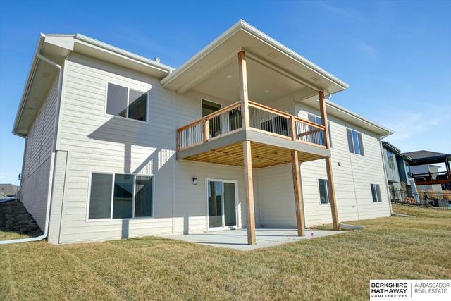 19821 V Street, Omaha, NE 68135