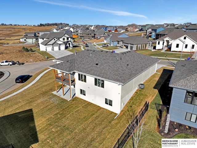 19821 V Street, Omaha, NE 68135