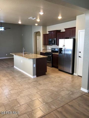 13479 HALIFAX Street, Horizon City, TX 79928
