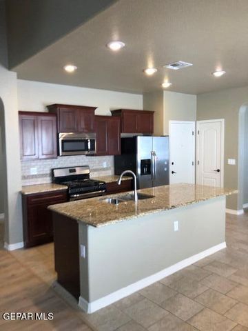 13479 HALIFAX Street, Horizon City, TX 79928