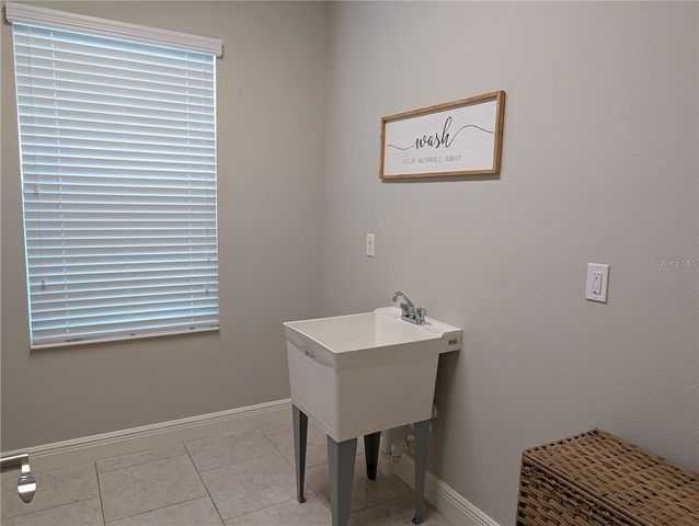 10915 CHARMWOOD DRIVE, Riverview, FL 33569