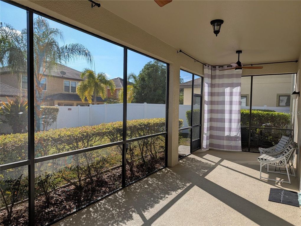 Image 35 of property listing at 10915 CHARMWOOD DRIVE, Riverview, FL 33569