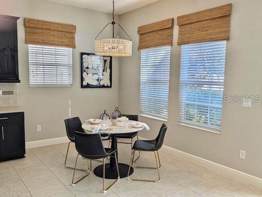 Image 10 of property listing at 10915 CHARMWOOD DRIVE, Riverview, FL 33569