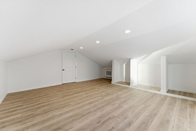 109 N Lake Ave, Southwick, MA 01077