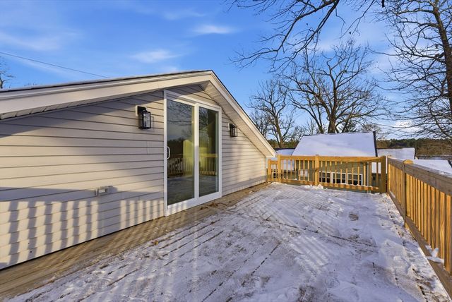 109 N Lake Ave, Southwick, MA 01077