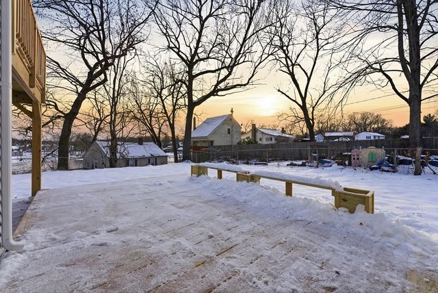 109 N Lake Ave, Southwick, MA 01077