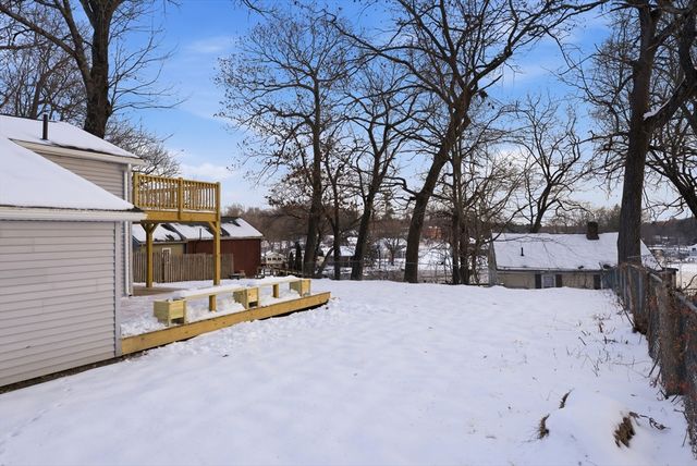 109 N Lake Ave, Southwick, MA 01077