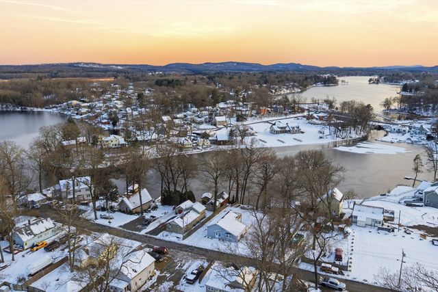 109 N Lake Ave, Southwick, MA 01077