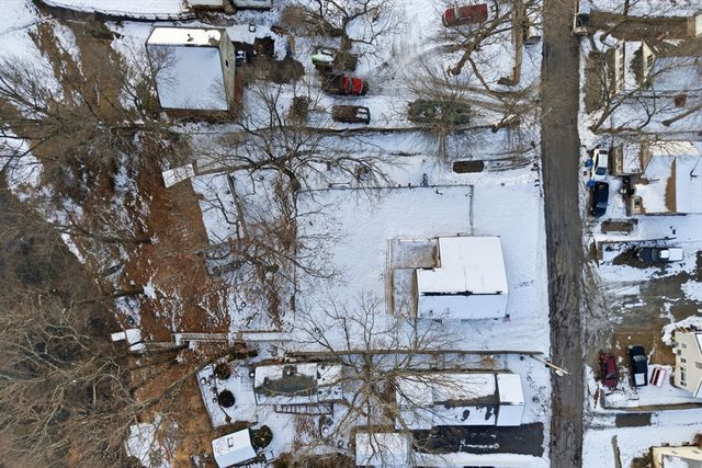 109 N Lake Ave, Southwick, MA 01077